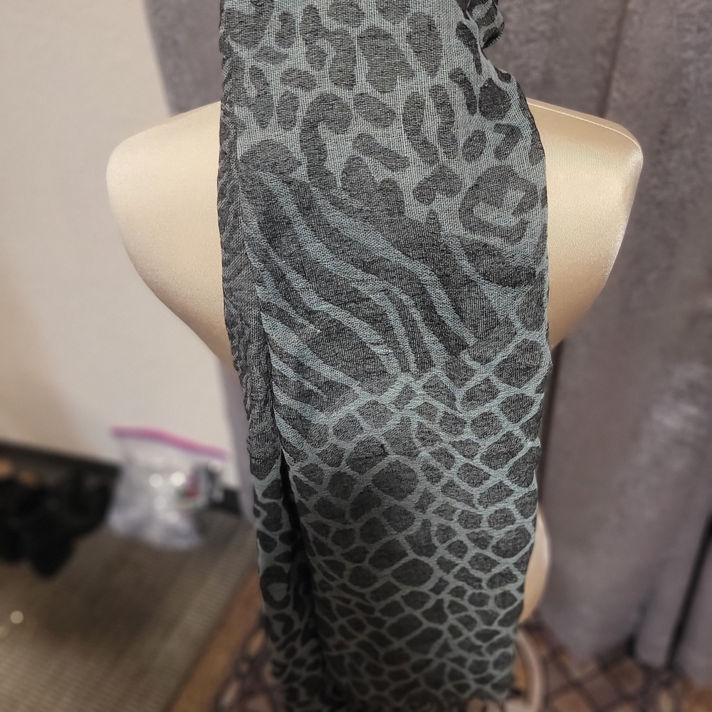 Gray Animal Print Scarf